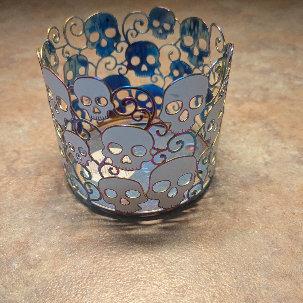 Bath and body works skull candle holder